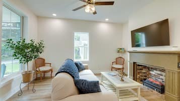 Cottage (2 Bedrooms) | Interior