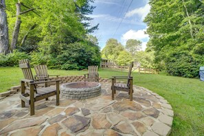 House (2 Bedrooms) | Property grounds