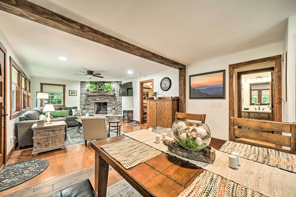 House (2 Bedrooms) | Interior - Fun Pet-friendly Highlands Retreat w/ Fenced Yard! (Highlands)