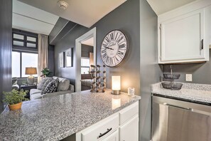 Apartment (2 Bedrooms) | Interior - 3 Mi to Skiing: Mtn-view Condo in Sugar Top Resort (Banner Elk)