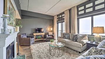 Apartment (2 Bedrooms) | Front of property