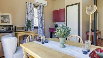 House (1 Bedroom) | Interior