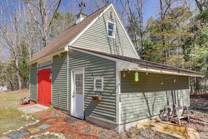 House (1 Bedroom) | Interior - 6 Mi to Kinne Preserve: Cozy Canterbury Guest Home (Canterbury)