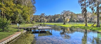 레인보우 리버 오아시스 w/ 카약 + 가구가 완비된 선룸!