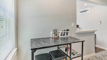 Apartment (1 Bedroom) | Interior