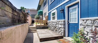 Townhouse at the Mouth of Drowning Creek!