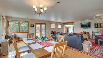 House (4 Bedrooms) | Front of property