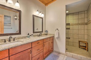 Ferienhaus (4 Bedrooms) | Badezimmer | Dusche