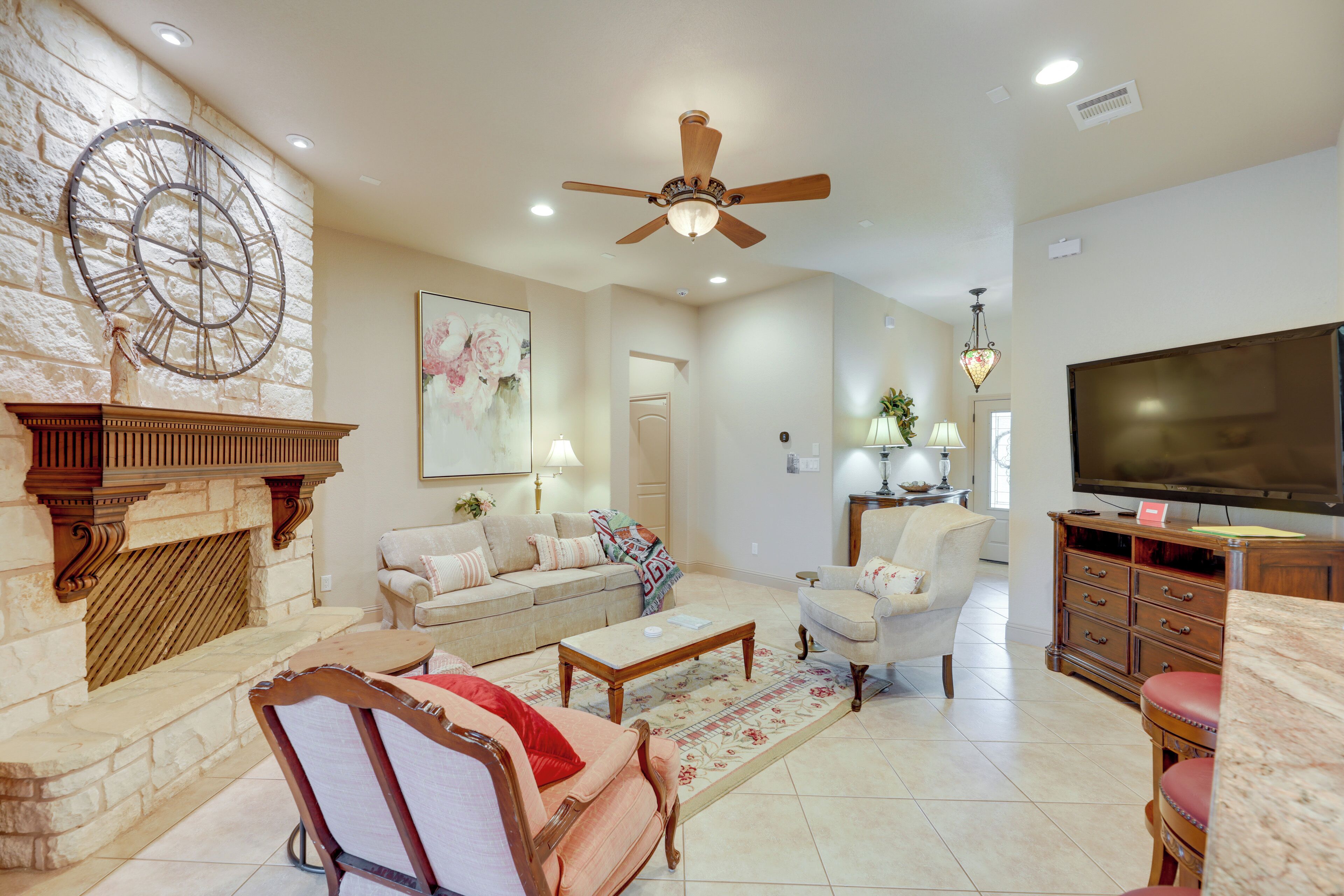 House (2 Bedrooms) | Interior