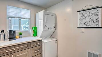 House (1 Bedroom) | Interior