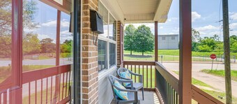 Charming Home < 6 Mi to Dtwn Birmingham!