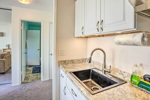 Apartment (0 Bedroom) | Interior - San Francisco Area Studio w/ Bay Views! (Emeryville)