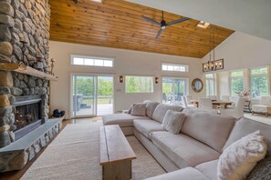 House (4 Bedrooms) | Front of property