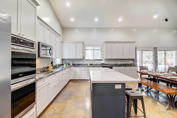 Rumah (4 Bedrooms) | Interior