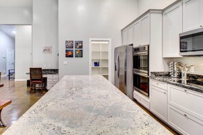 Rumah (4 Bedrooms) | Interior