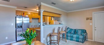 Remodeled Ranch Apt in Sanger: 12 Mi to Lake!