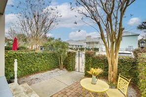 Interior - Old Town Bay St Louis Townhome: Walk to Beach (Bay St Louis)