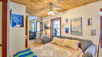 1 bedroom, iron/ironing board, bed sheets