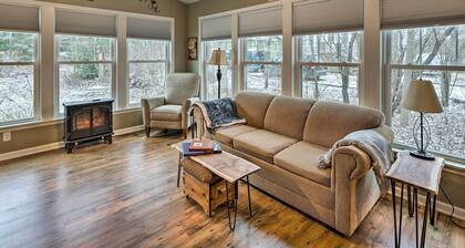 Cozy Vacation Home Near Delavan Lake!