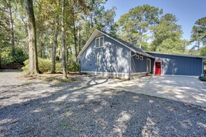 House (2 Bedrooms) | Interior - Cozy Abode w/ Yard ~ 1 Mi to Dtwn Summerville (Summerville)