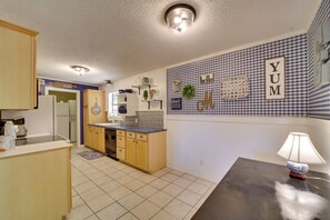 Nhà (2 Bedrooms) | Nội thất