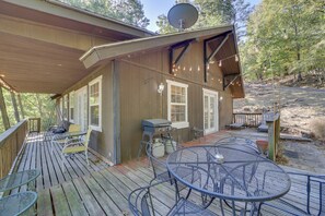 House (2 Bedrooms) | Interior - Secluded Vian Retreat Close to Tenkiller Lake (Vian)