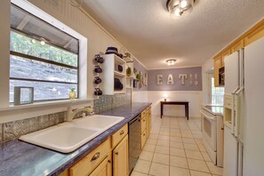 Microwave, oven, stovetop, blender