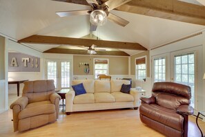 House (2 Bedrooms) | Interior - Secluded Vian Retreat Close to Tenkiller Lake (Vian)