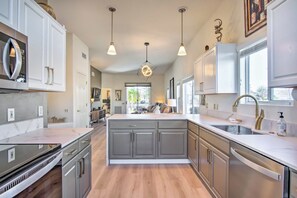 المنشأة من الداخل