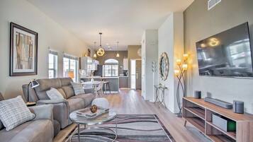 Apartment (1 Bedroom) | Living area | DVD player, books