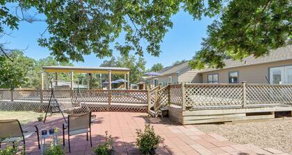 Pool & Amazing View: Updated Grand Lake Getaway