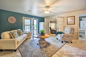 TV, fireplace, DVD player, iPod dock - Grand Lake Getaway w/ Resort-like Amenities! (Grove)