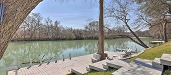 Riverfront Seguin Home w/ Dock: 3 Mi to Dtwn!