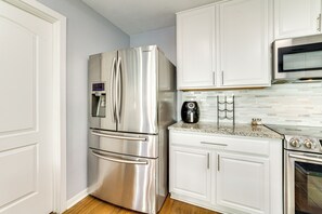 House (3 Bedrooms) | Interior - New Braunfels Escape, Walk to Gruene Hall! (New Braunfels)