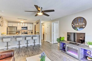 Apartment (2 Bedrooms) | Front of property