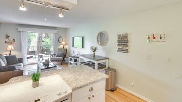 Apartment (1 Bedroom) | Interior