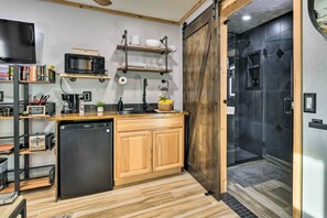 Apartment (0 Bedroom) | Interior