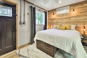 Apartment (0 Bedroom) | Interior