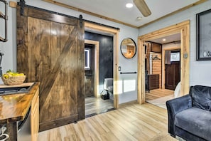 Apartment (0 Bedroom) | Interior