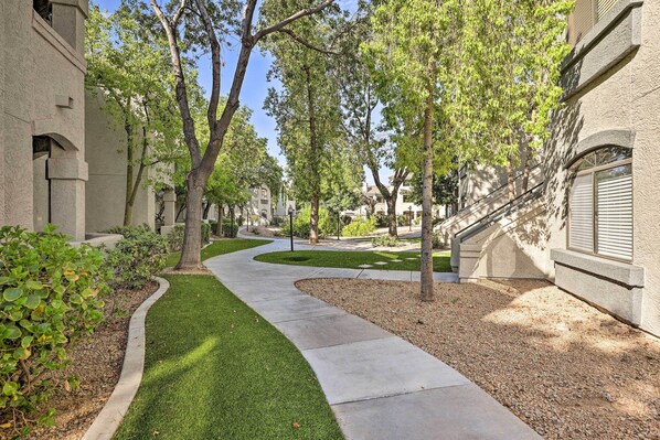 Apartment (2 Bedrooms) | Interior - Family Scottsdale Condo: Access to Pool & Hot Tub (Scottsdale)