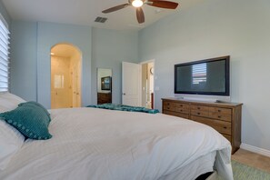 House (3 Bedrooms) | Interior - Phoenix Home: EV Charger & Pool Access! (Phoenix)