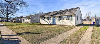 House w/ Pellet Smoker & Grill, 1 Mi to Lake!