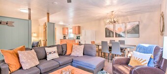 Red River Retreat: Walk to Lifts, Mtn Views!