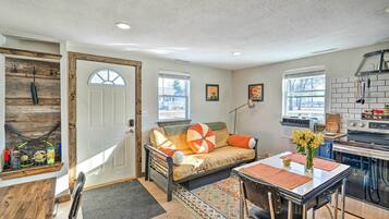 House (1 Bedroom) | Interior