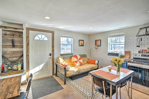 House (1 Bedroom) | Interior