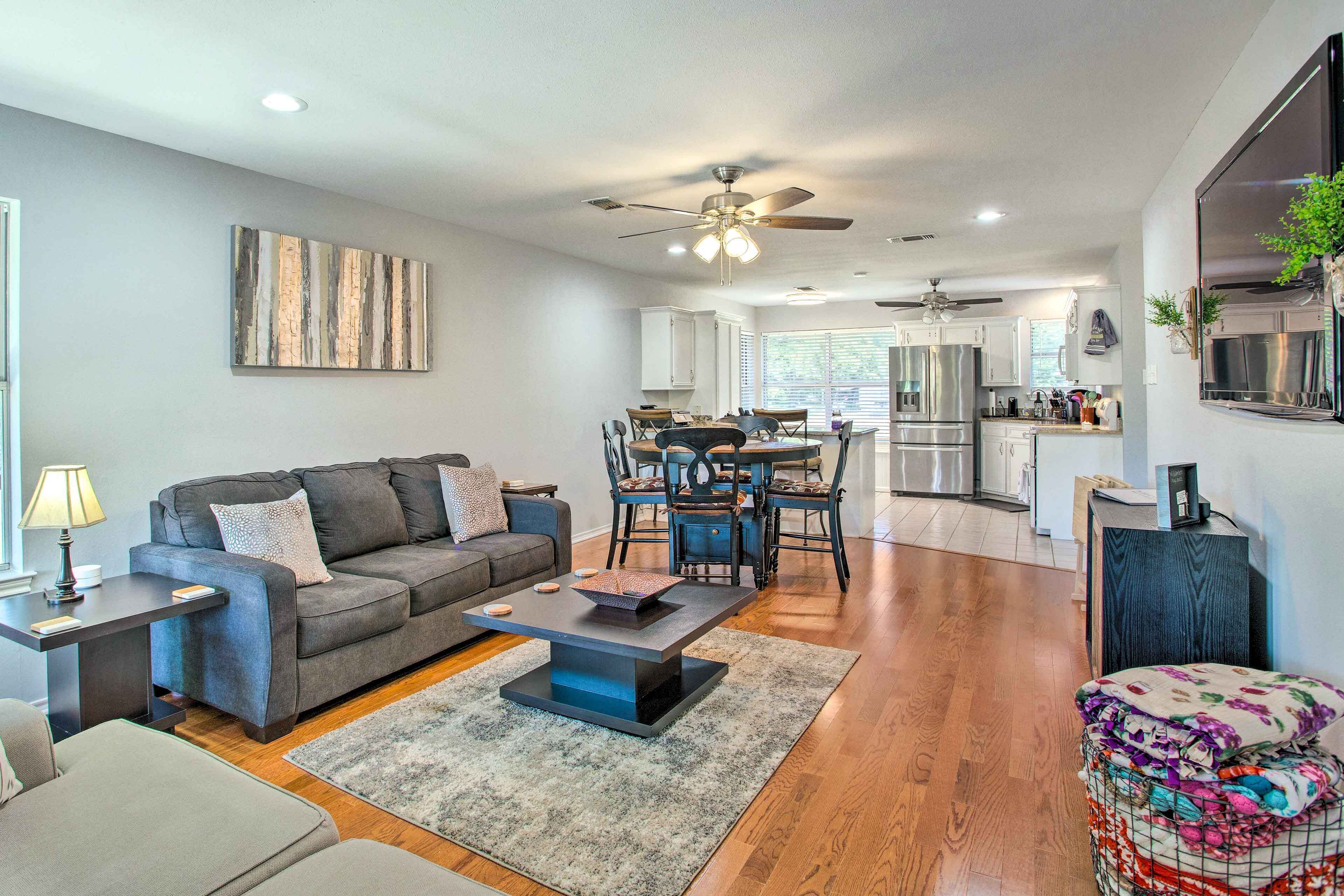 House (2 Bedrooms) | Interior