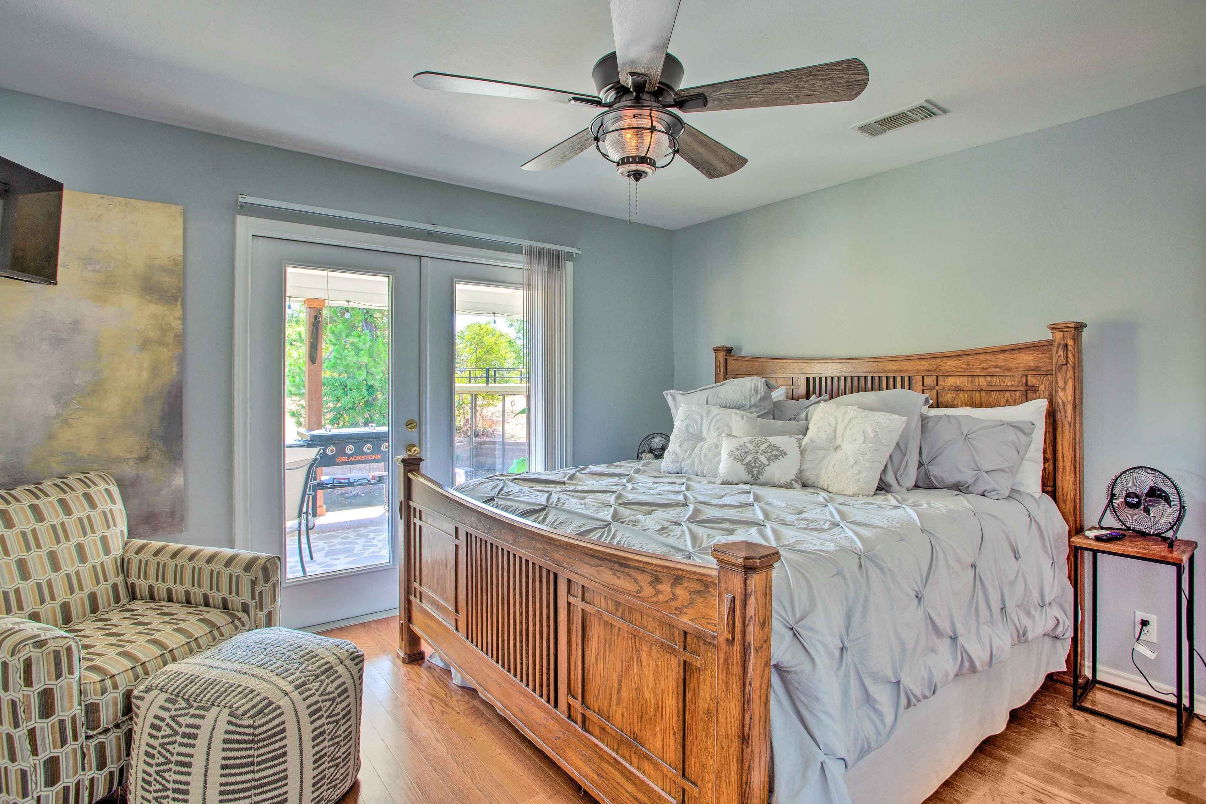 House (2 Bedrooms) | Interior