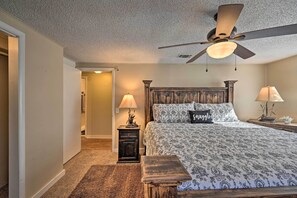 Cottage (4 Bedrooms) | Interior - 'whispering Oaks' Broken Bow Cottage Near Hiking! (Broken Bow)