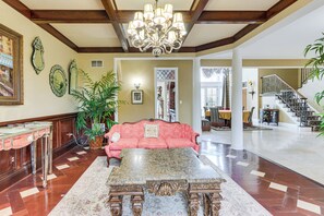 House (6 Bedrooms) | Interior - 8 Mi to Dtwn: Expansive Estate in Gettysburg! (Gettysburg)