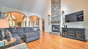 Villa (4 Bedrooms) | Interior